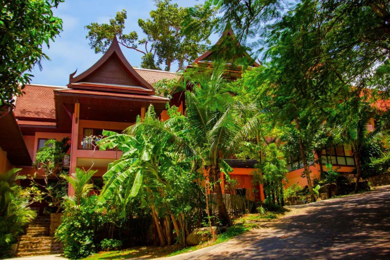 Nakathani Villas Kamala Beach Exterior photo